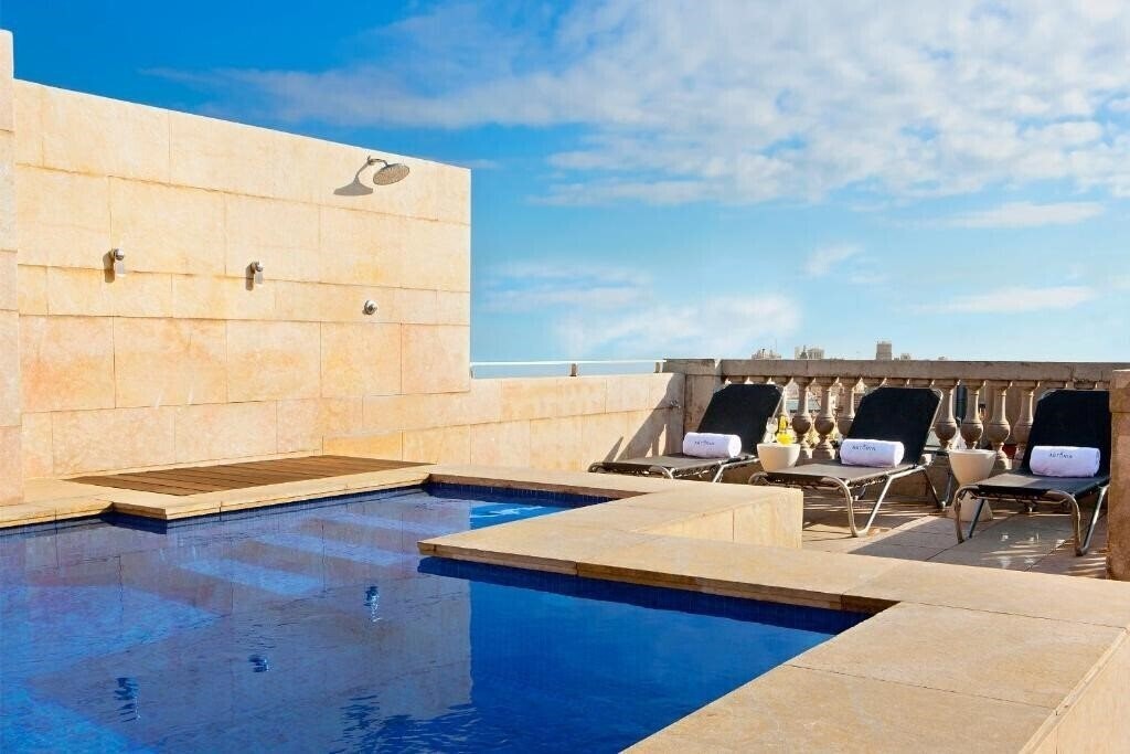 Отель Astoria Barcelona 3*