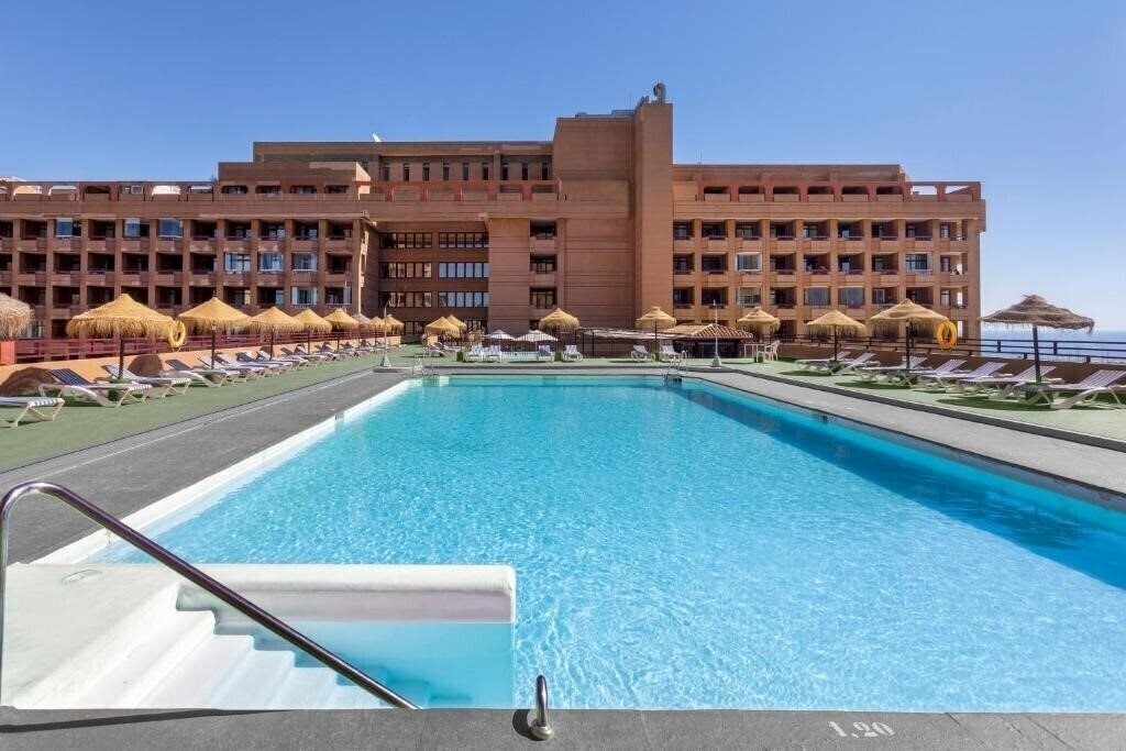 Отель Las Palmeras 4*