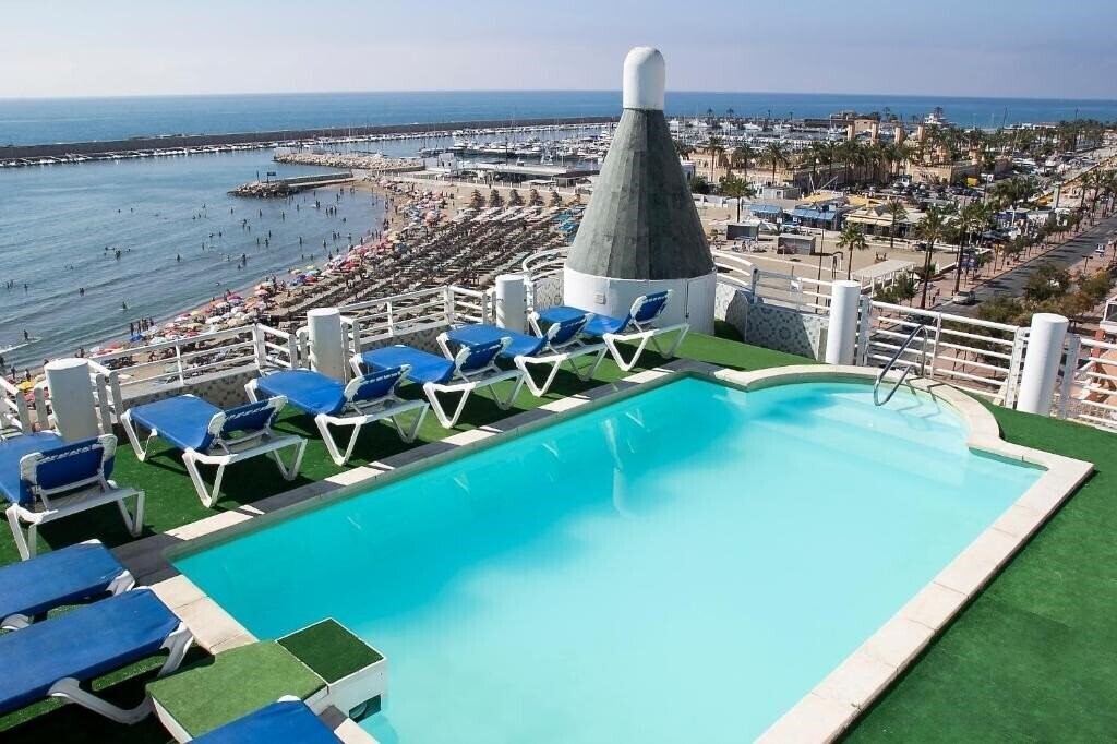 Отель Villa de Laredo 3*