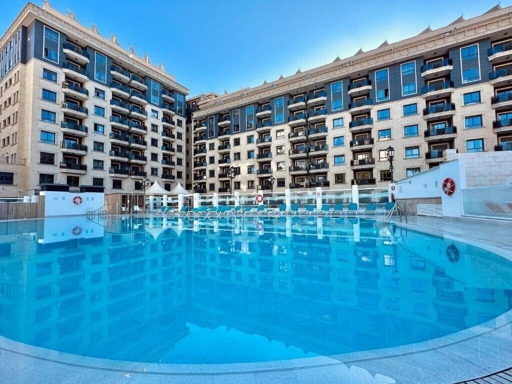 Отель Nuriasol Apartments 3*