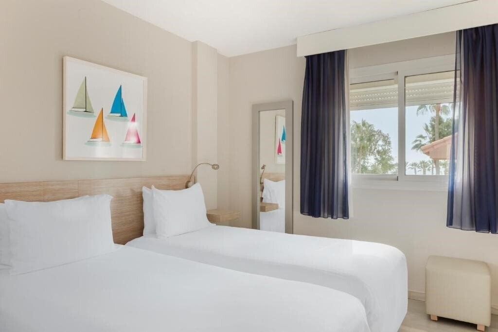 Фото Los Amigos Beach Club 4*
