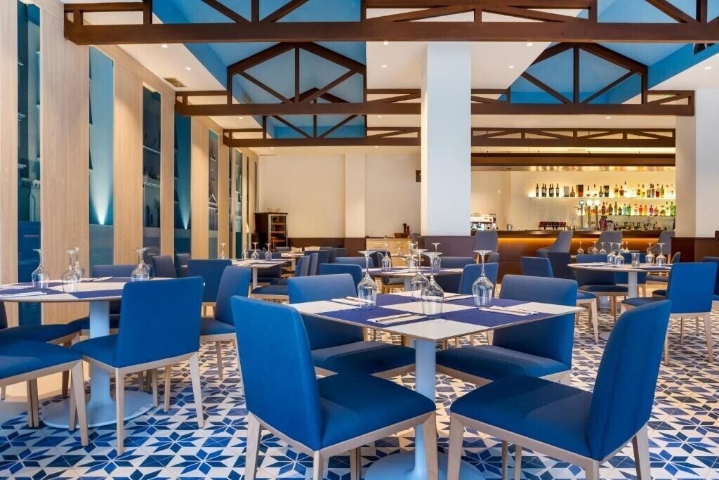 Картинка Los Amigos Beach Club 4*