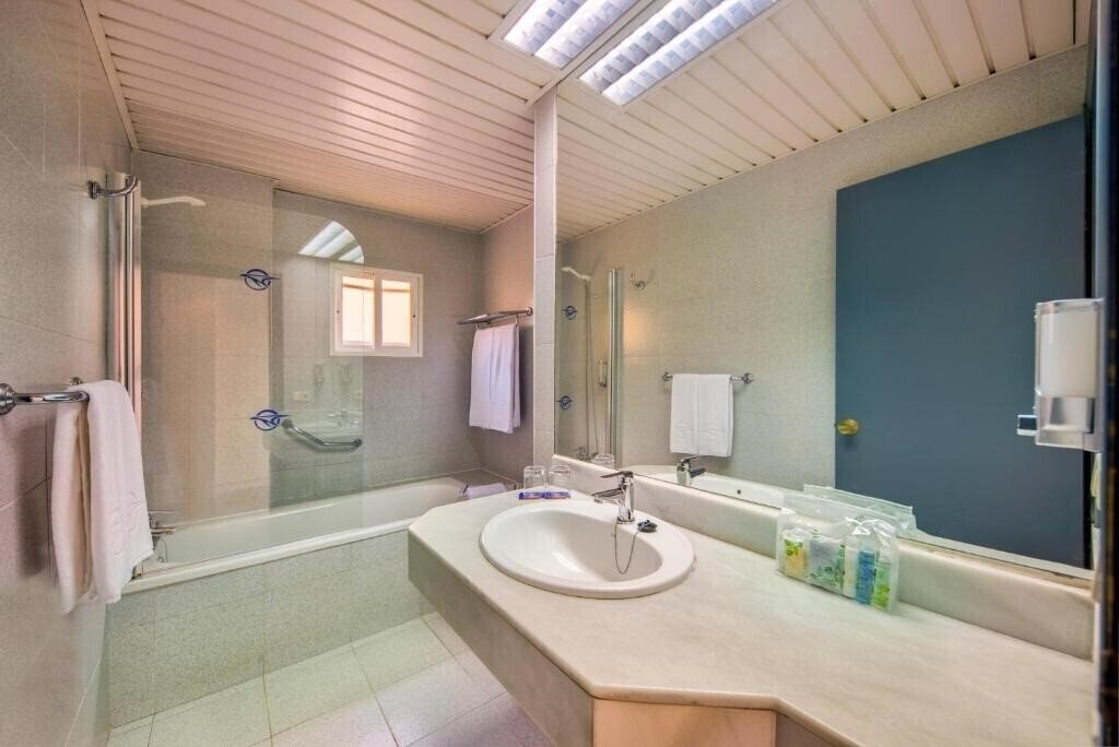 Фотографія Globales Gardenia 3*