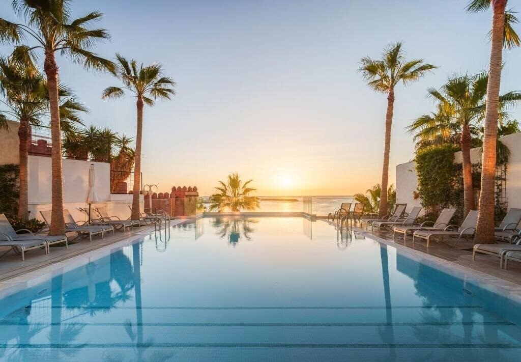 Отель Spirit Hotel Benalmadena Beach (ex. MedPlaya Hotel Benalmadena Beach, Sentido Benalmadena Beach) 4*