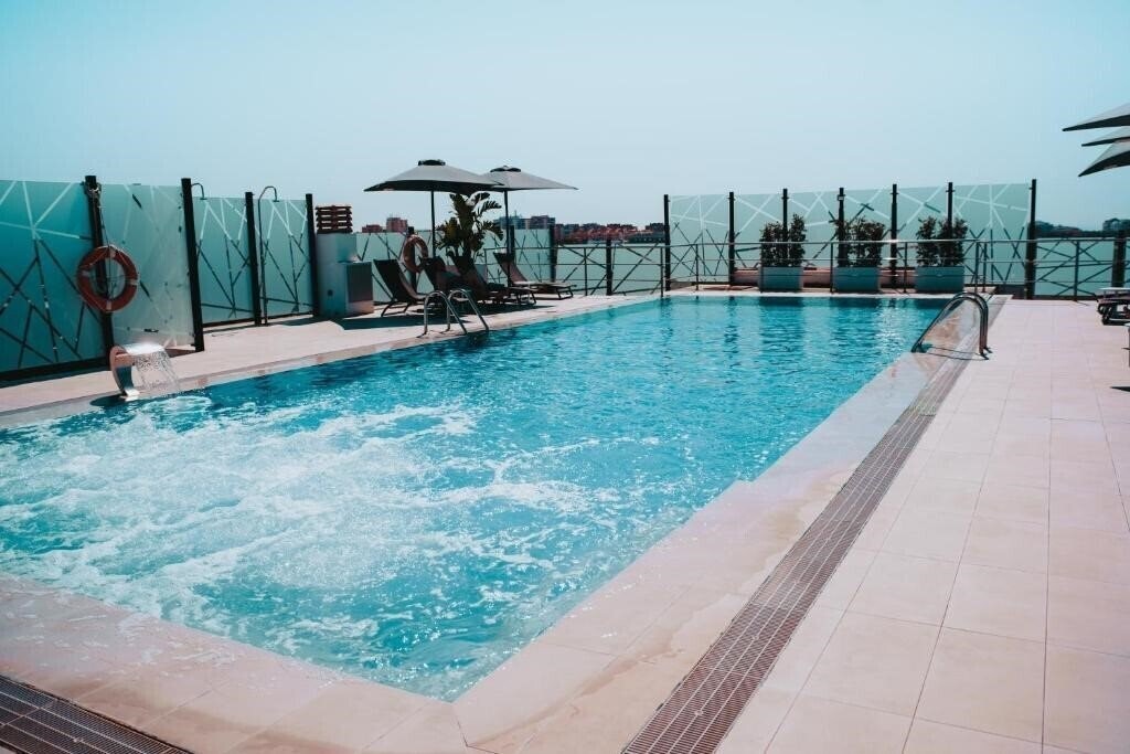 Отель Malaga Nostrum 3*