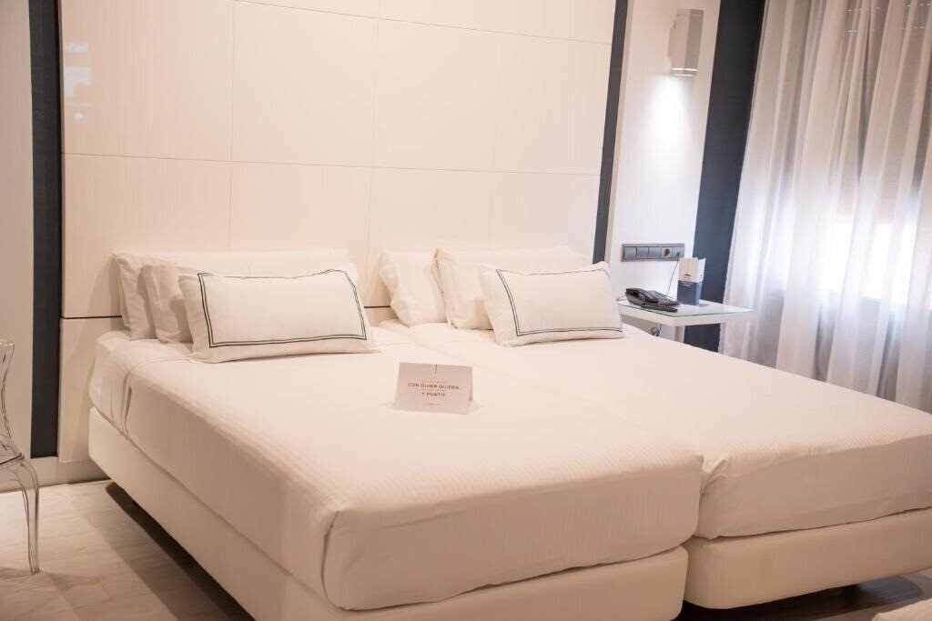 Фотографія Malaga Nostrum 3*