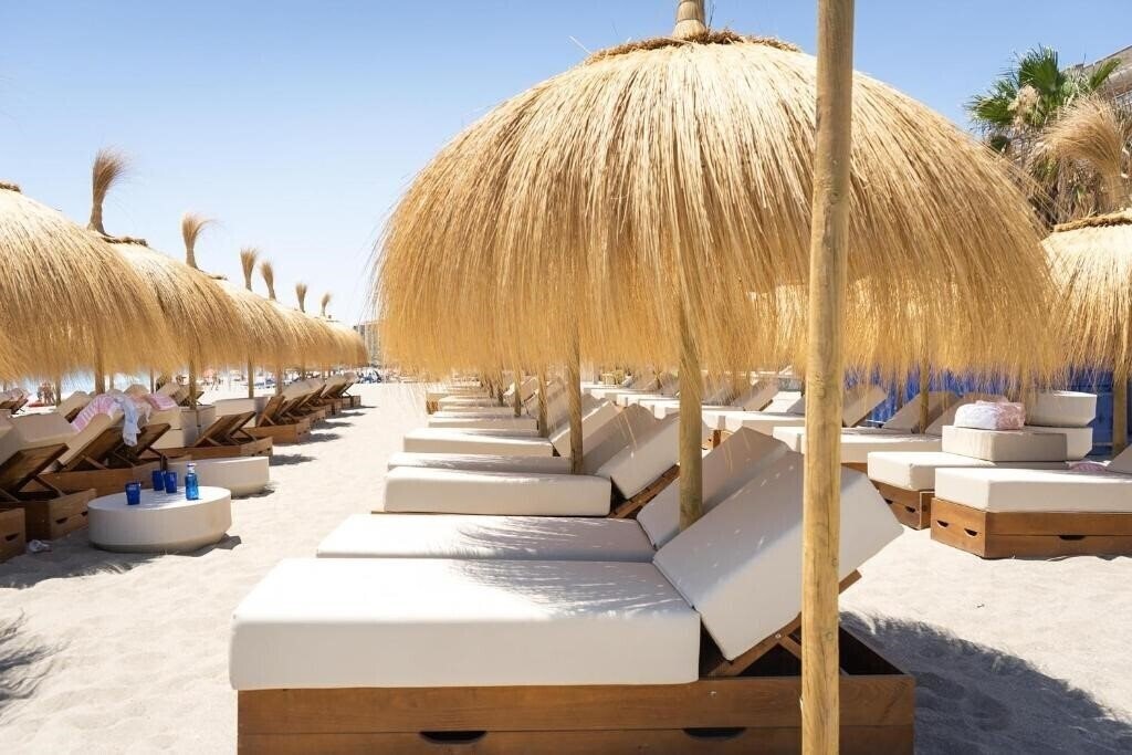 Зображення Higueron Hotel Malaga, Curio Collection by Hilton 5*