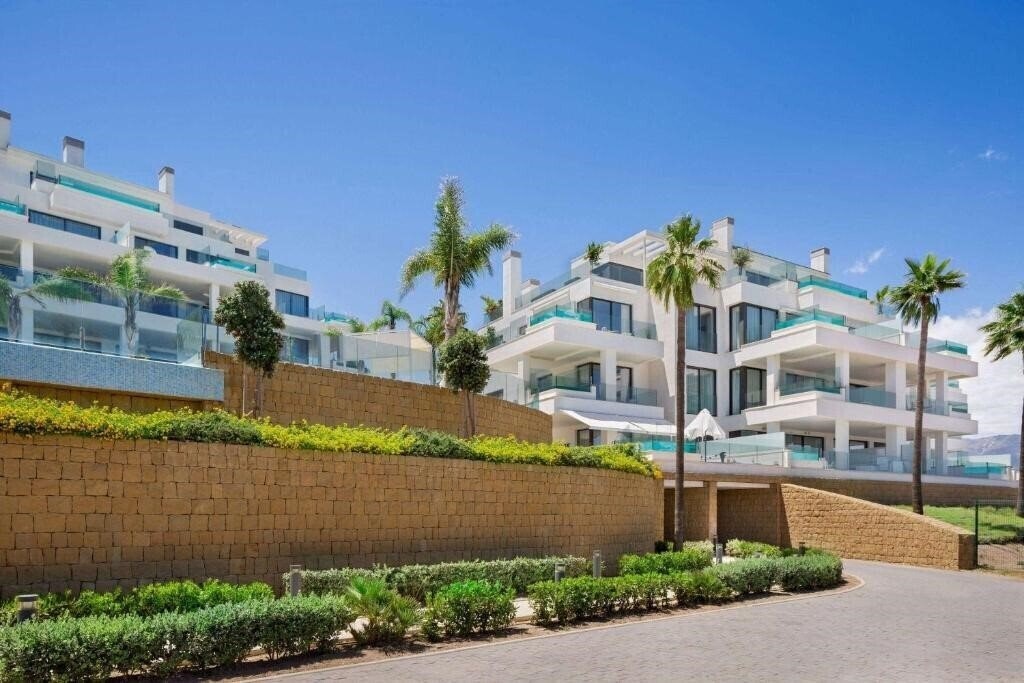 Готель Wyndham Grand Costa del Sol 4*