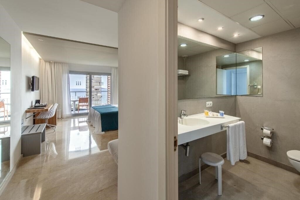 Фотографія Climia Belroy 4 Sup 4*
