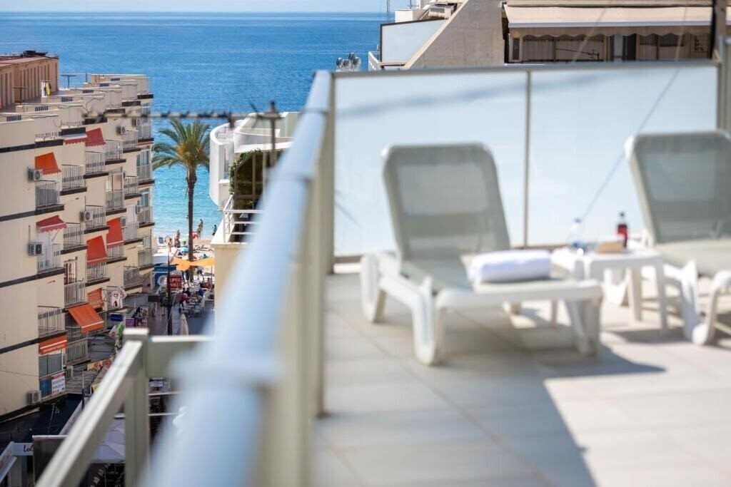 Отель Estudios Benidorm 2*