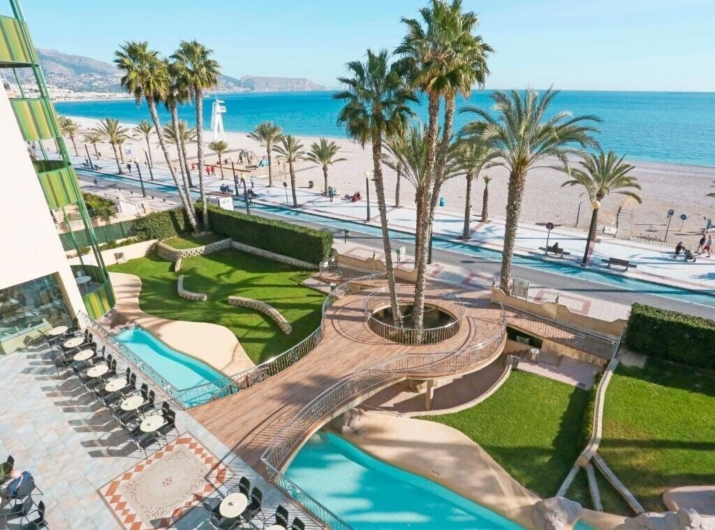 Отель Kaktus Albir 4*