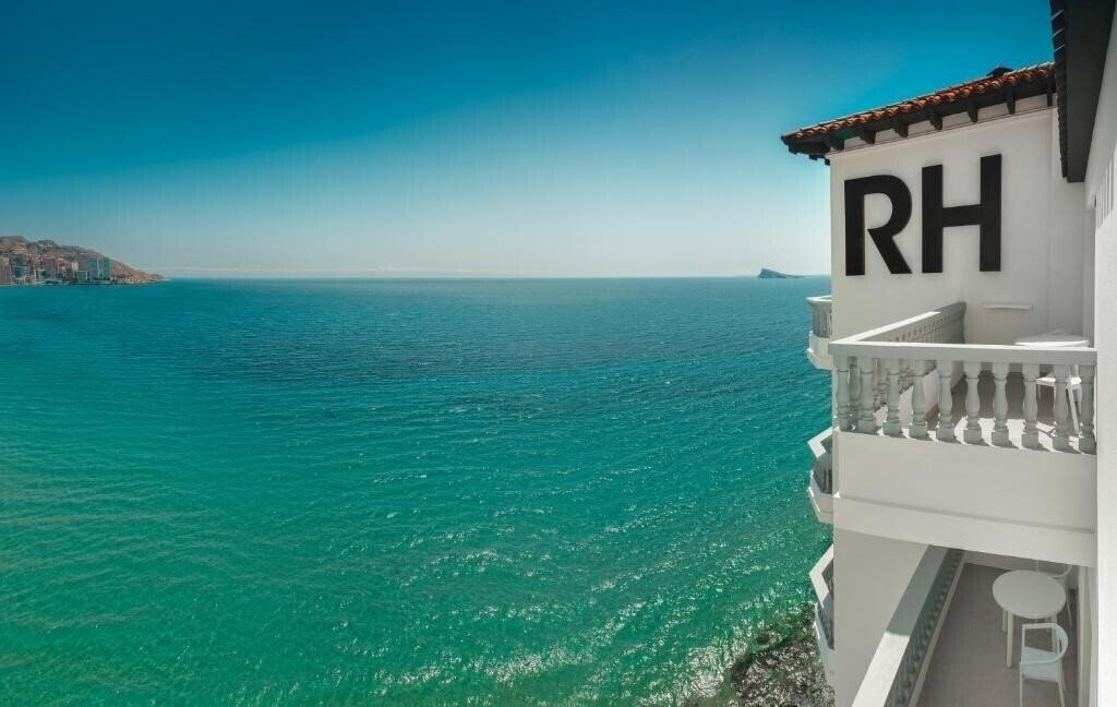 Фото RH Canfali 4*