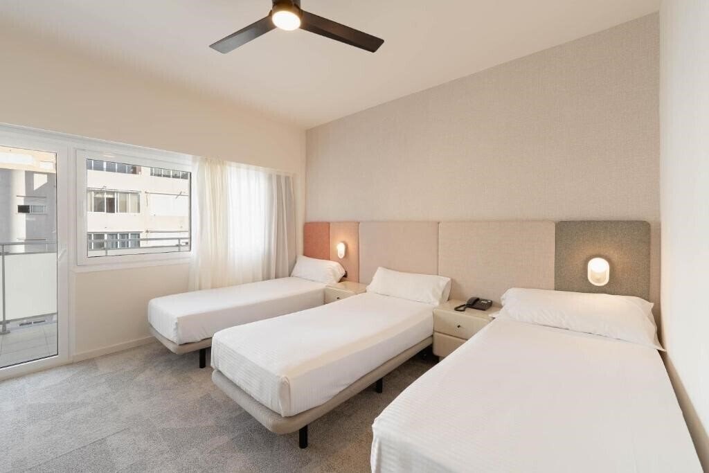 Готель Rh Royal 4*