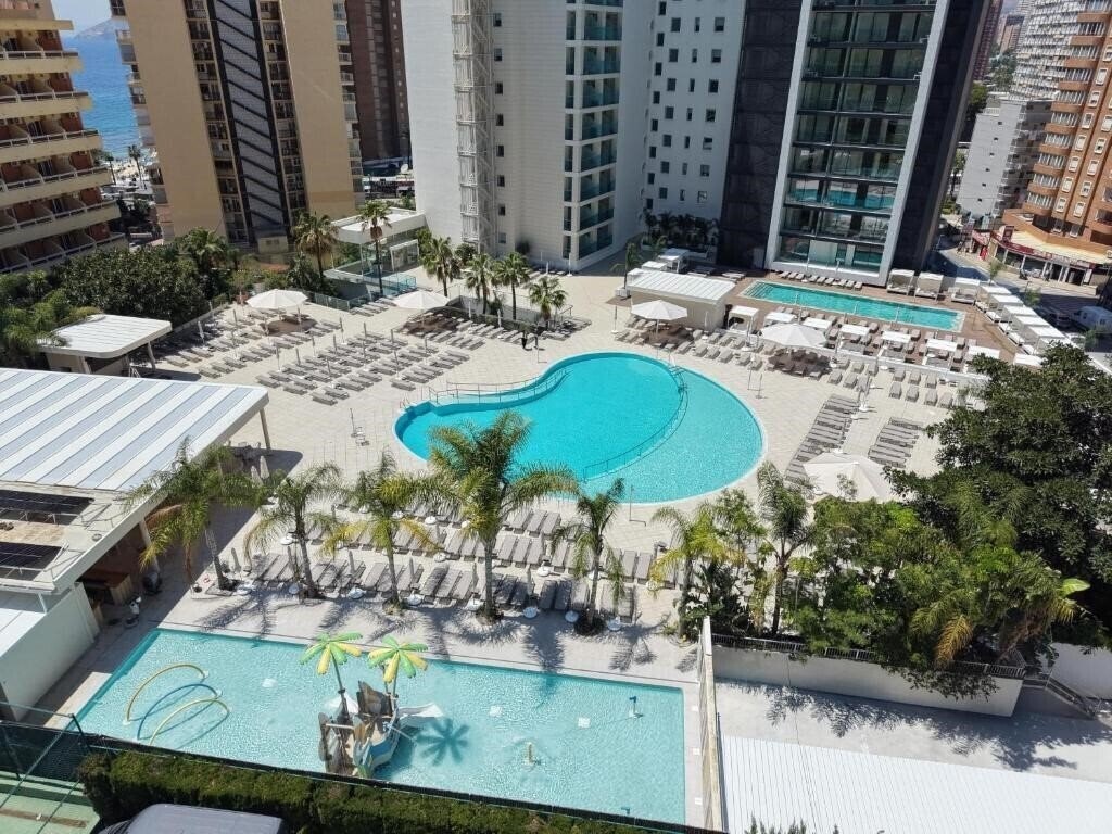 Готель Port Benidorm Superior 4*