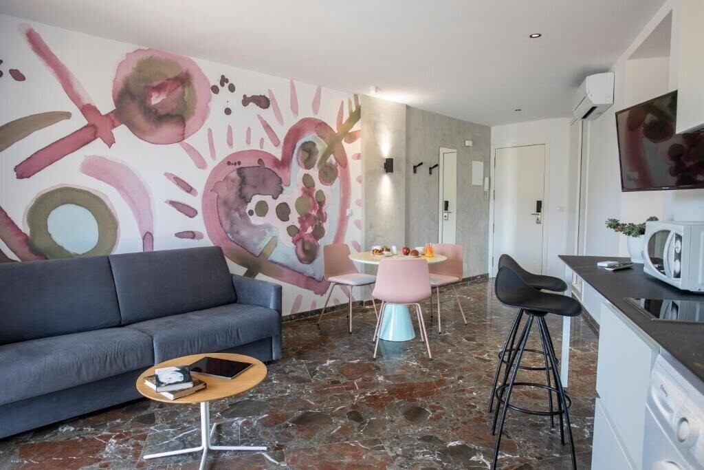 Отель Apartamentos San Jaime Center Suites 3*