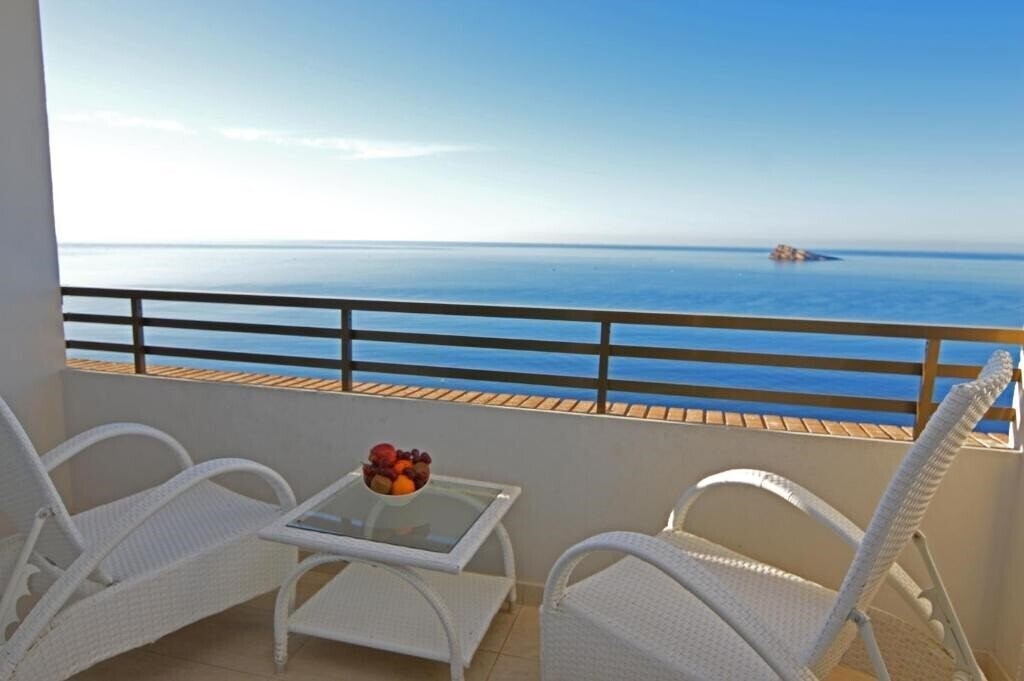 Готель Les Dunes Comodoro 4*