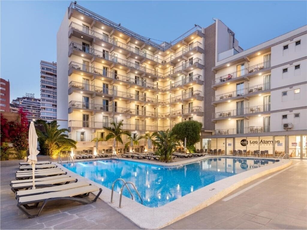 Отель Los Alamos 4*