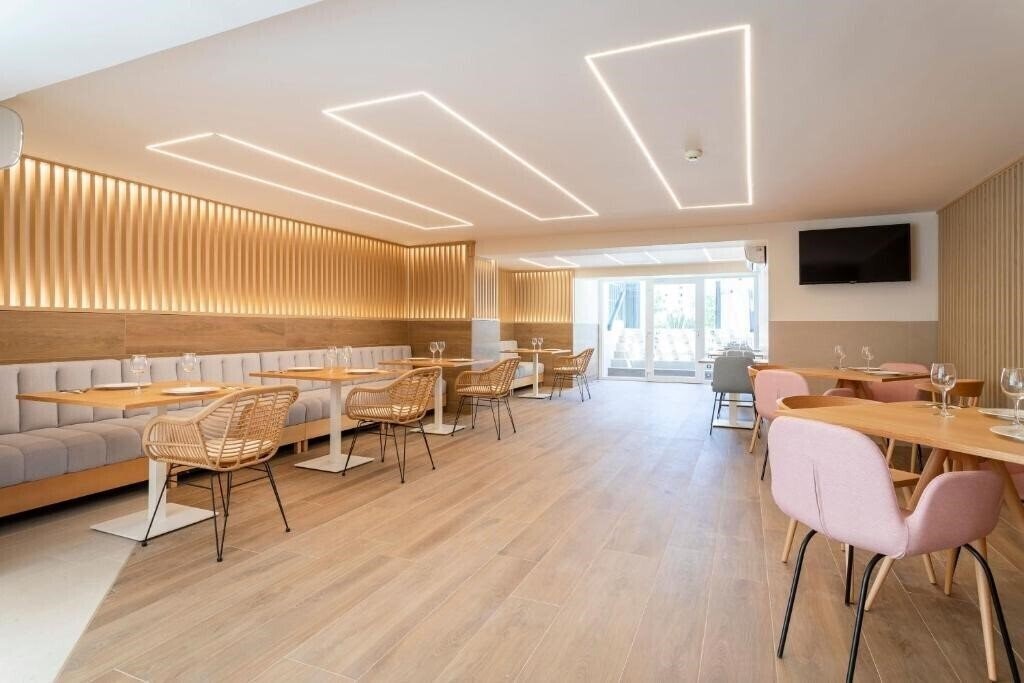 Зображення Halley Hotel & Apartments Affiliated by Melia 2*