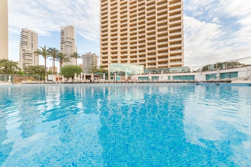 Готель Sandos Benidorm Suites 4*