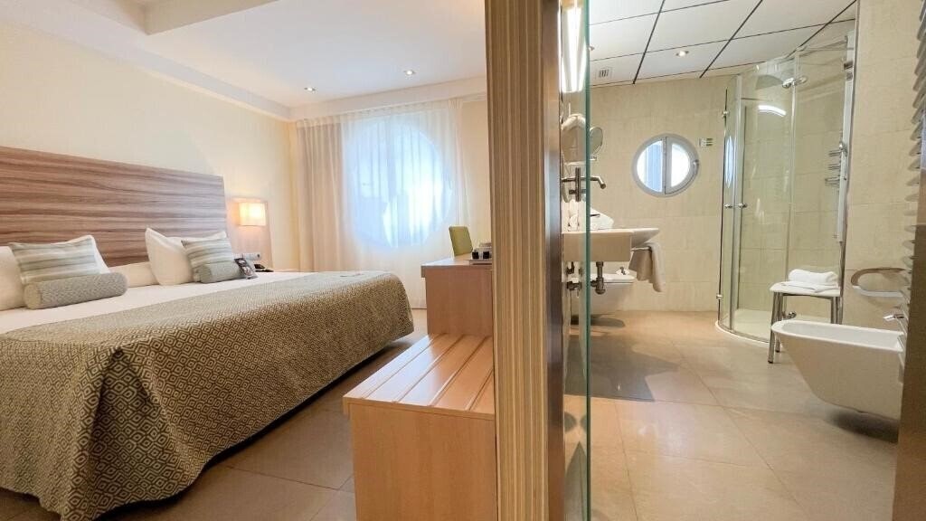 Фото Riviera Beach 4*