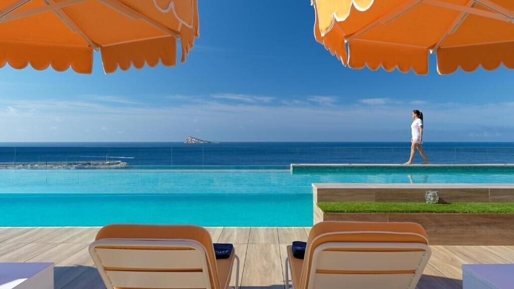 Фотографія H10 Puerto Poniente 4*
