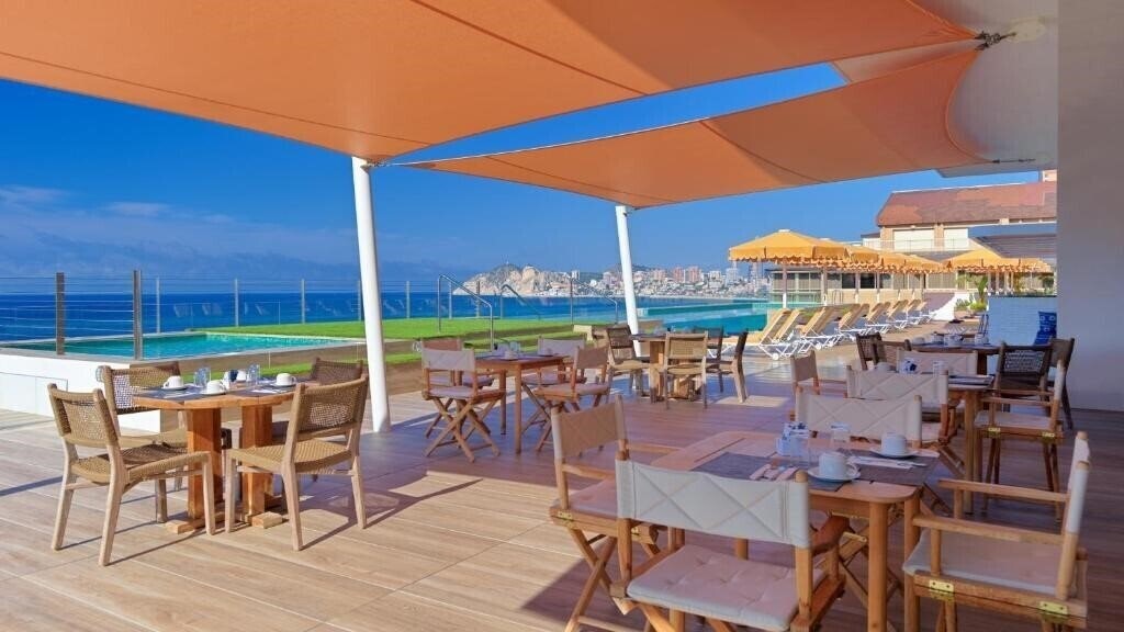 Картинка H10 Puerto Poniente 4*