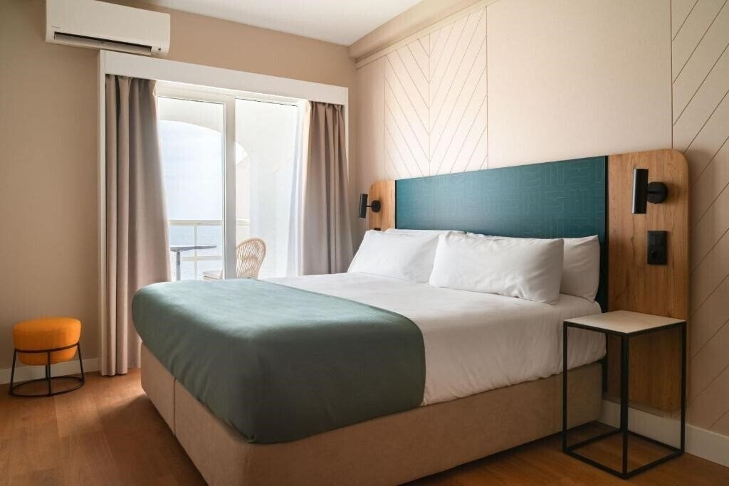Отель Limehome Benidorm Calle Major 3*