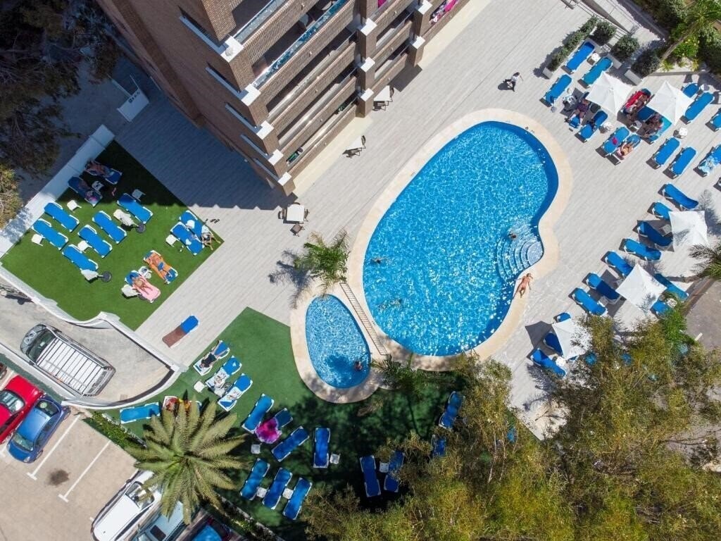 Фотография BCL Levante Beach Aparthotel 2*