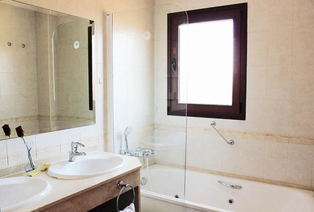 Картинка Apartamentos Albir Confort - Avenida Apt 3*