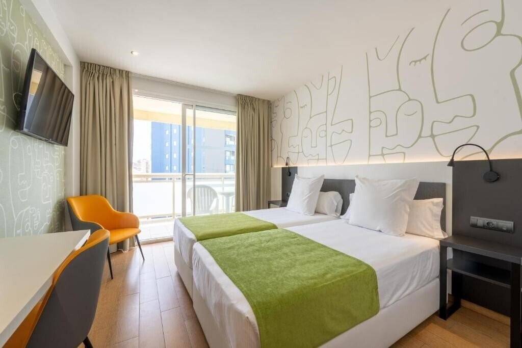 Фото Climia Benidorm Plaza 4*