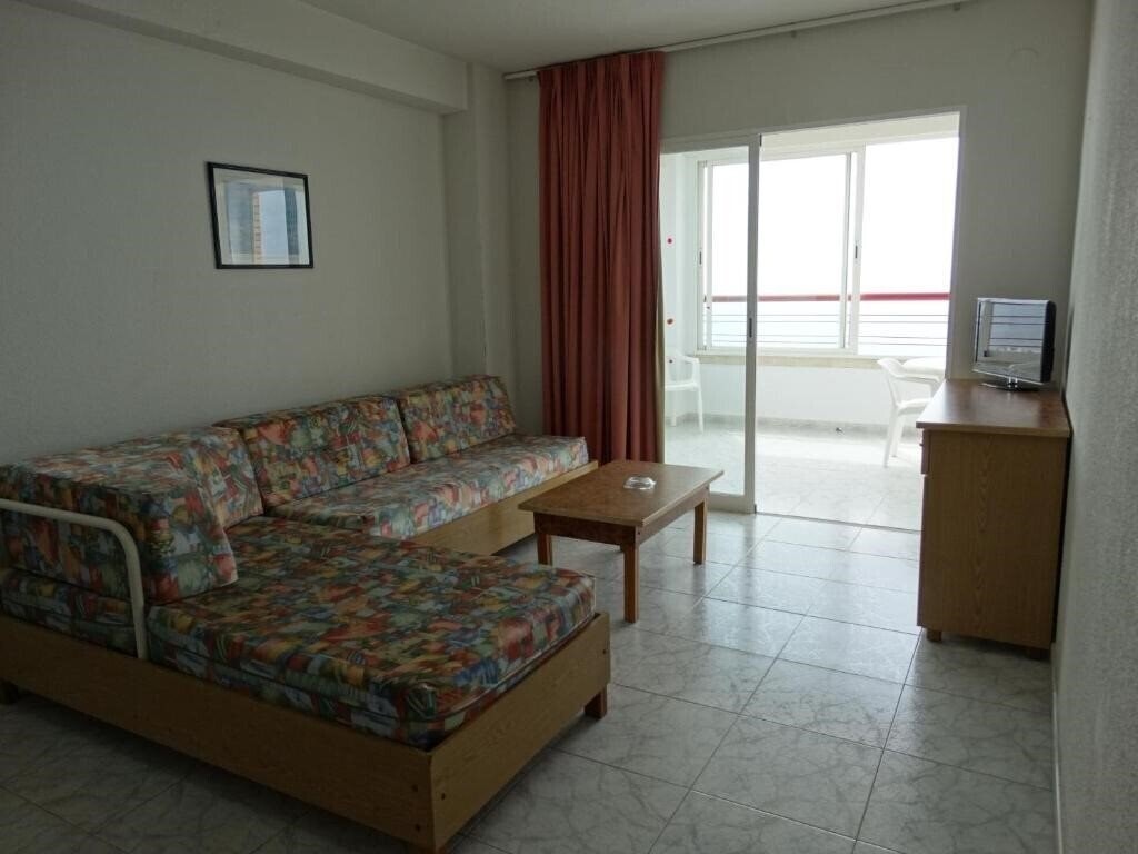 Готель Apartamentos Benibeach 2*