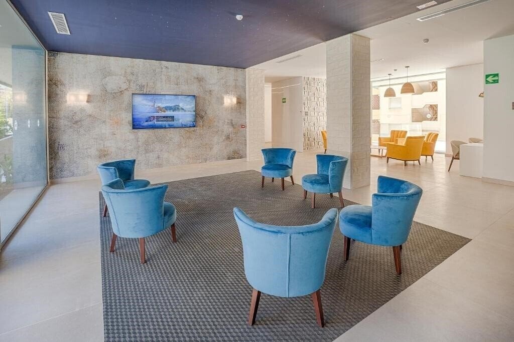 Зображення Europa Center 2*