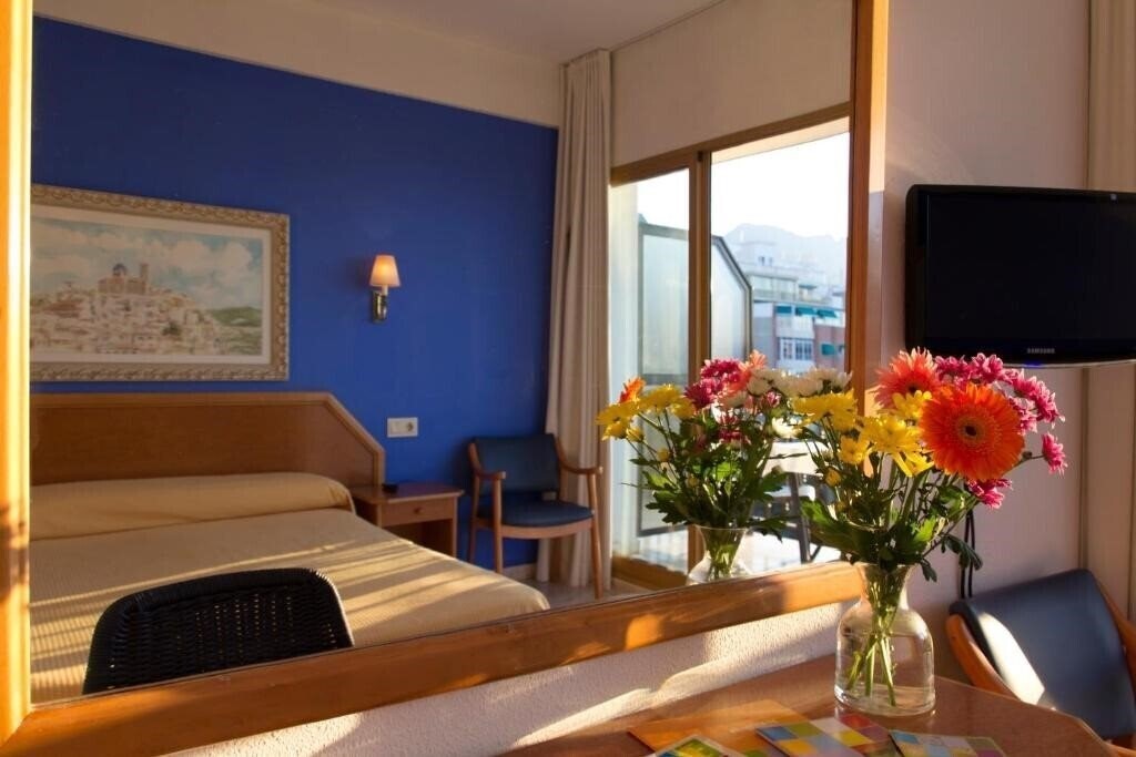 Фотография Colon 2*