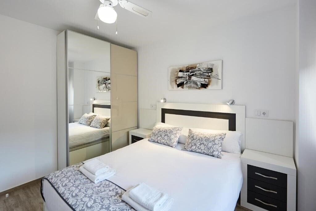Фотографія Sonrisa Apartments 3*
