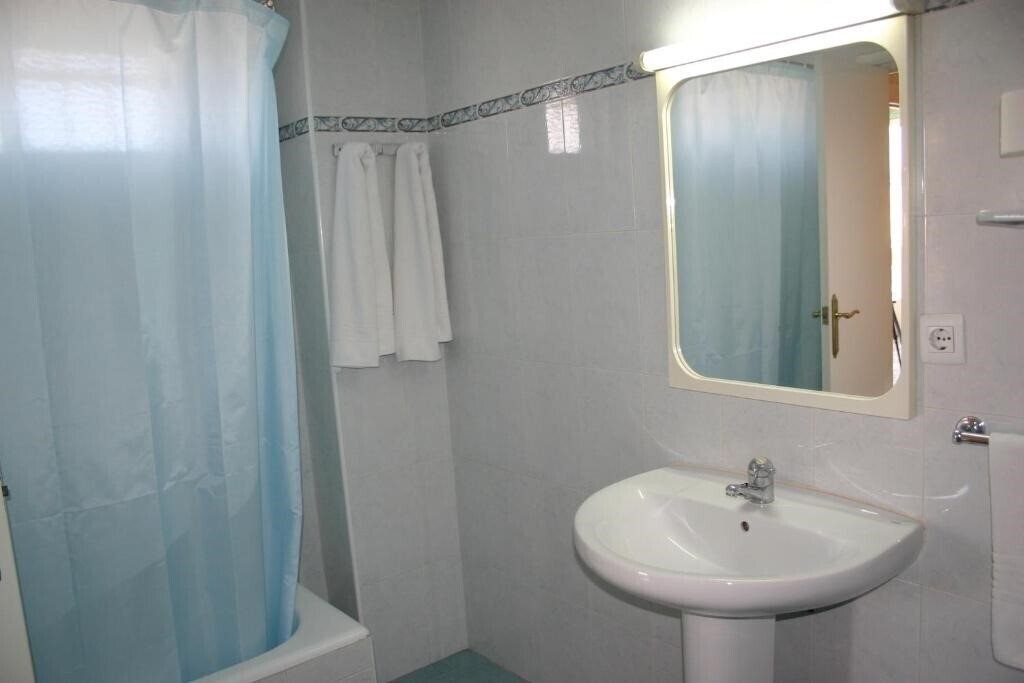 Фото Apartamentos Astoria 3*