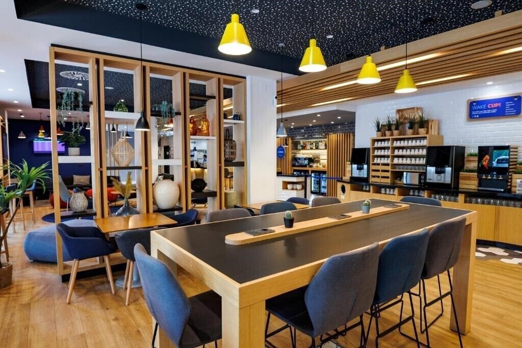 Фото Holiday Inn Express Bilbao 3*