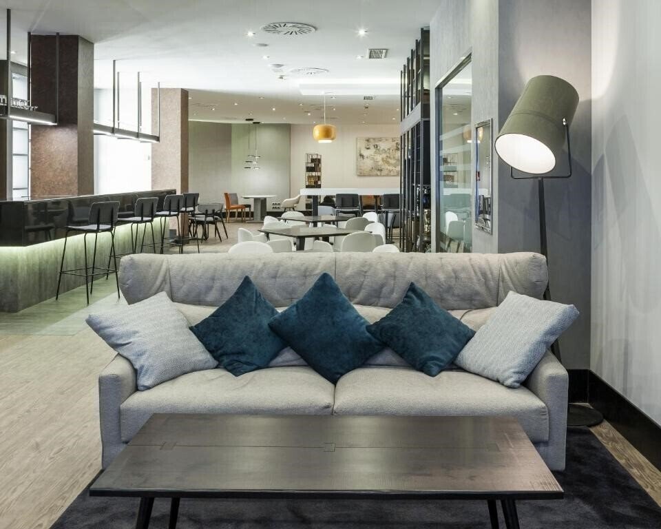 Готель Ilunion Bilbao 3*