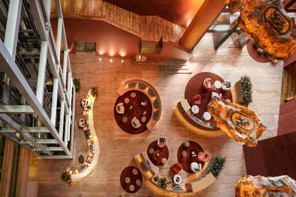 Готель Melia Bilbao 5*
