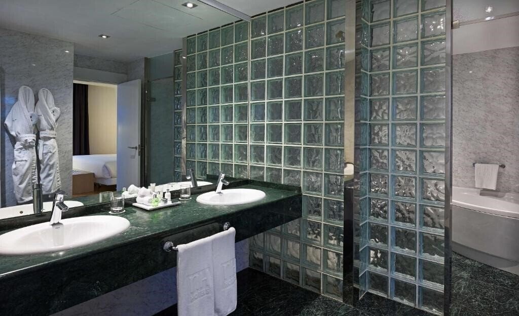 Зображення Nh Villa De Bilbao 4*