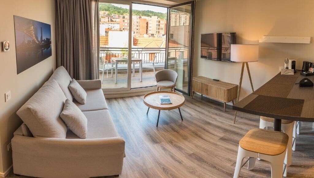 Готель Bilbao City Center by abba Suites 3*