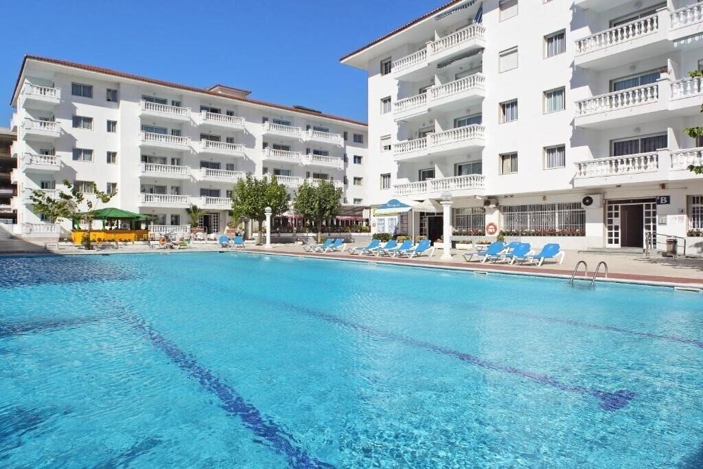 Отель Europa Family Apartments 3*