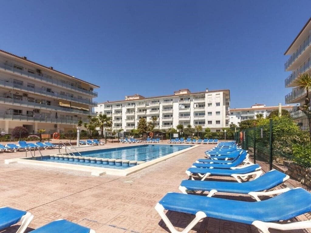 Готель Apartamento Lotus 2*