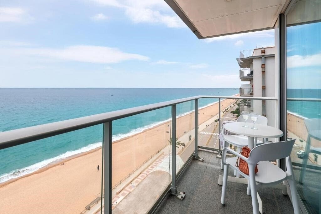Отель Pierre & Vacances Blanes Playa 3*