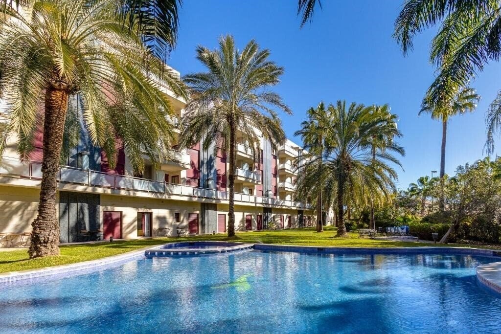 Готель Daniya Denia 4*