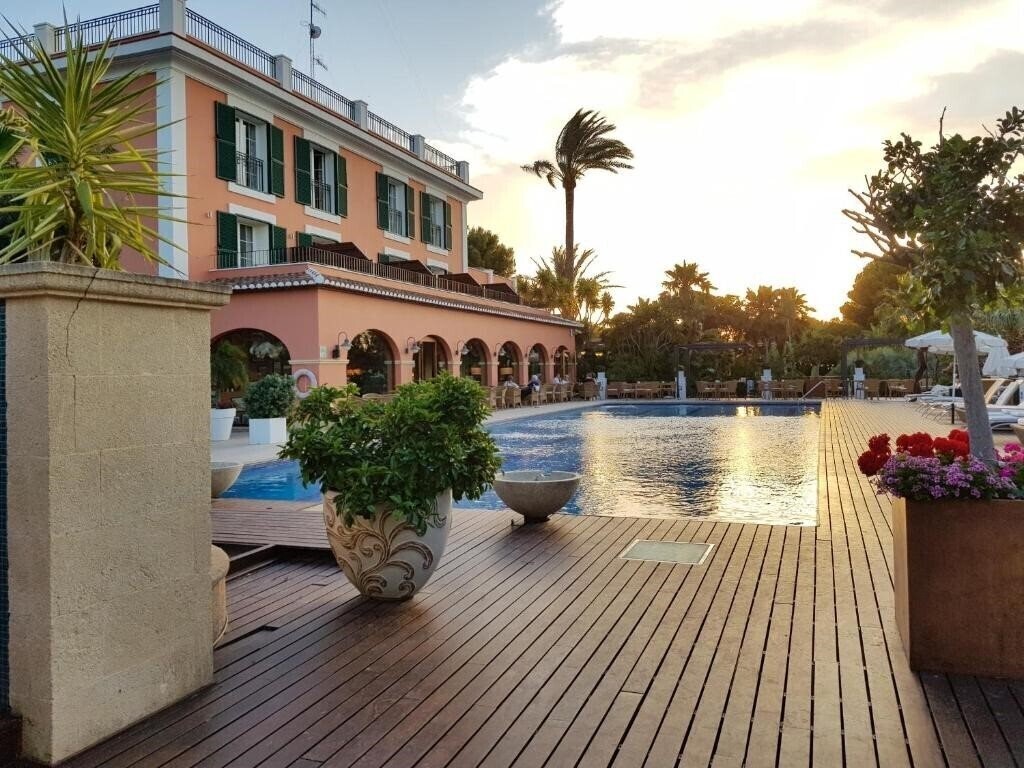 Готель MR Les Rotes 4*