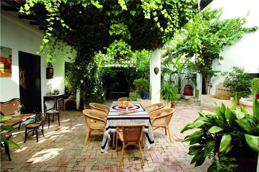 Отель Art Boutique Hotel Chamarel 3*