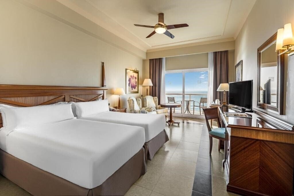 Фотография Elba Estepona Gran Hotel Thalasso & SPA 5*