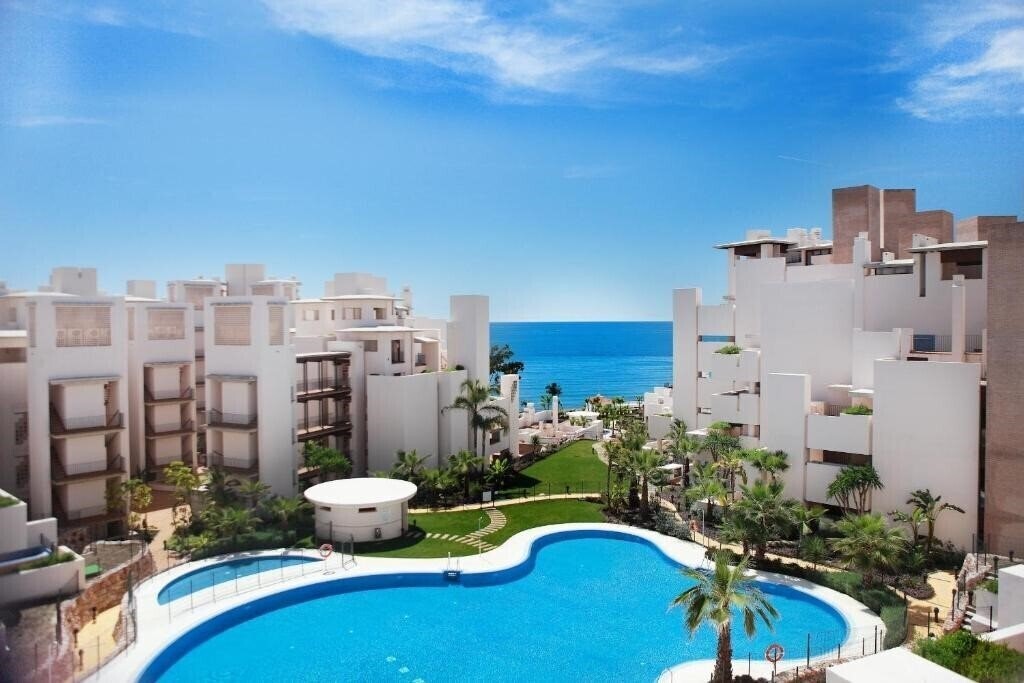 Отель Bahia Boutique Apartments 4*