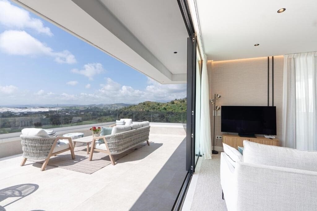 Фото Estepona Holiday Hills 4*