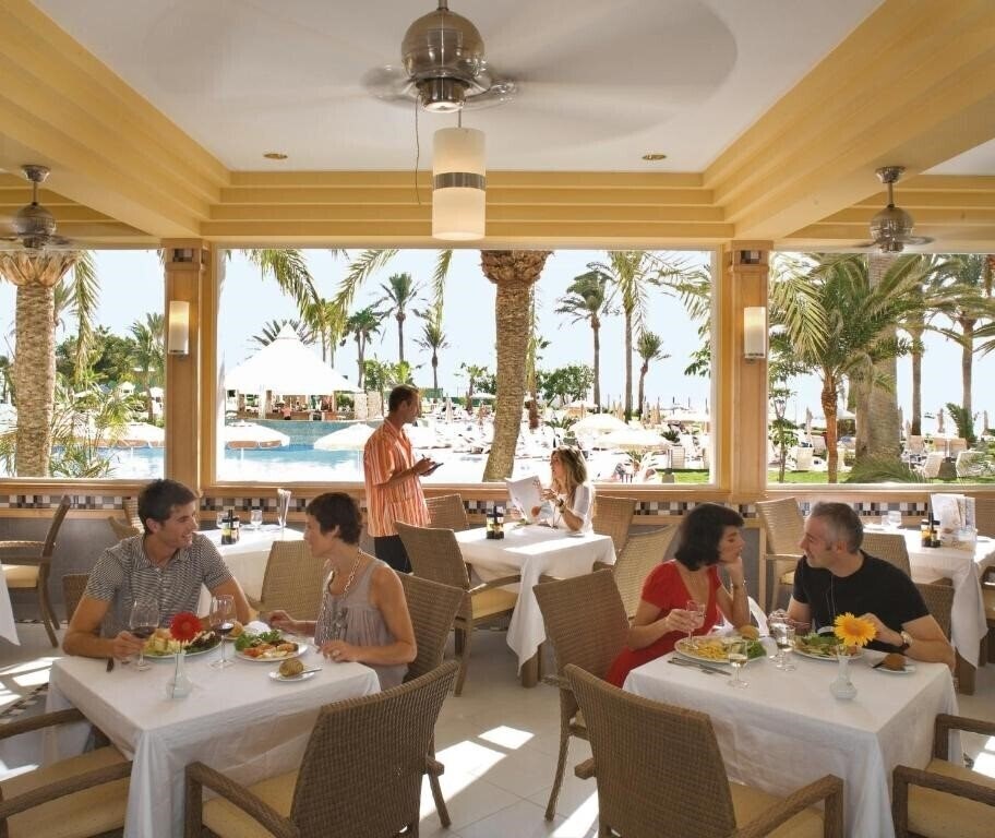 Картинка Riu Palace Tres Islas 4*
